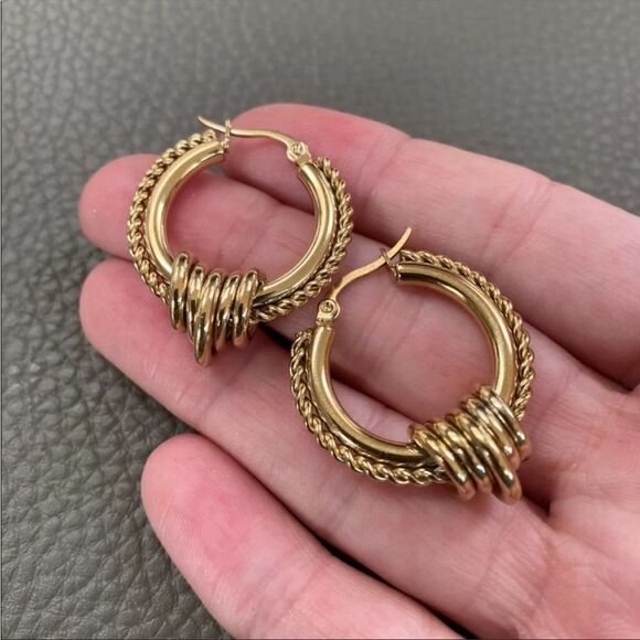 #44 NEW Unique 18k Gold Plated Hoop Circle Earrings - Picture 6 of 8